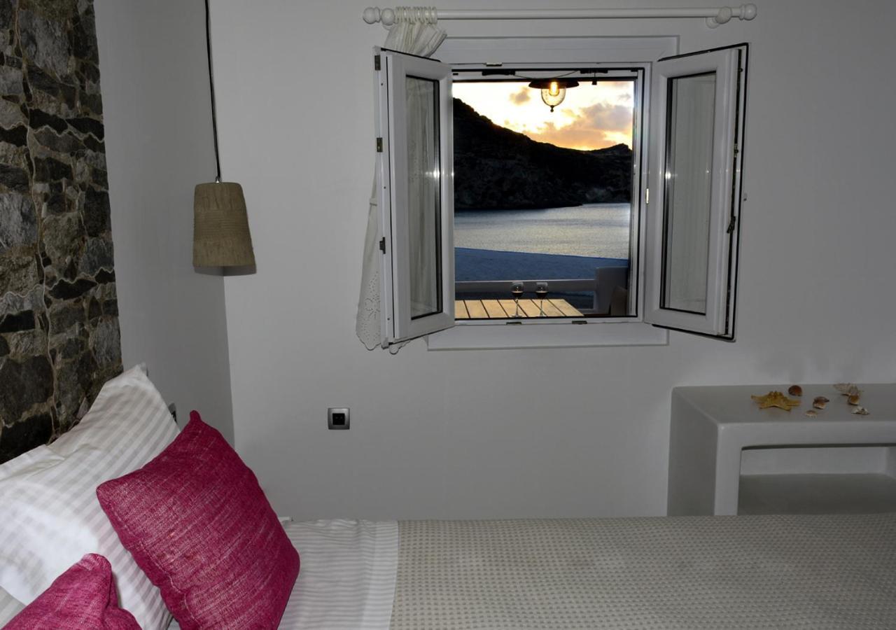 Seashell Mandrakia Sea View Villa Екстериор снимка